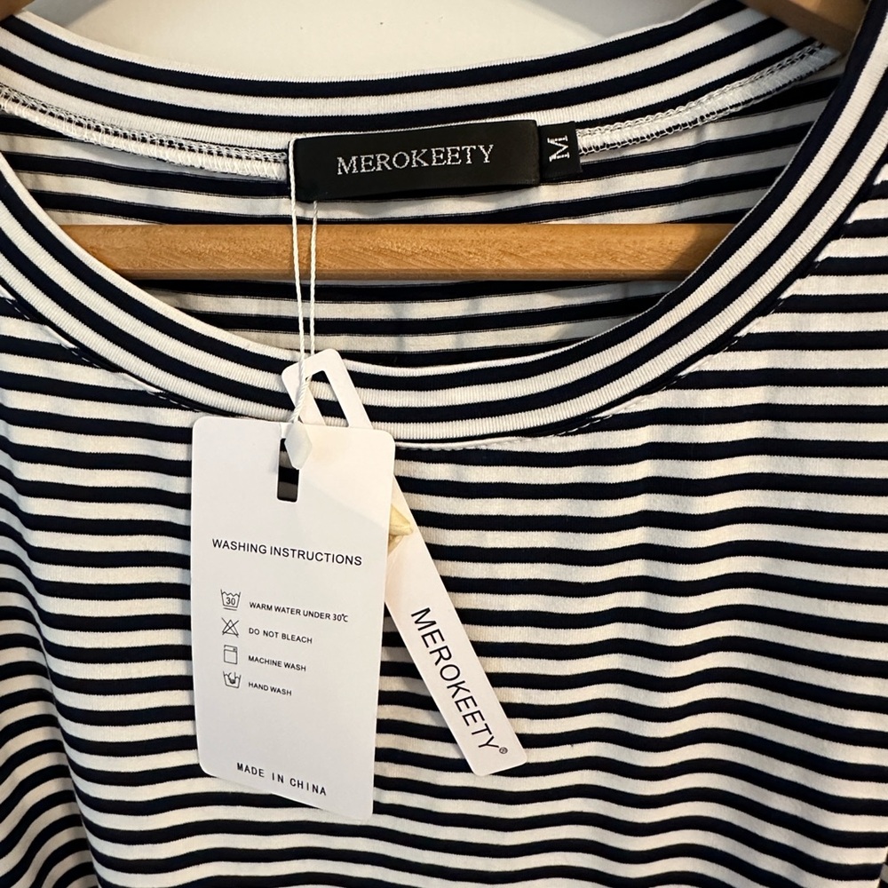 NWT Striped Short Sleeve Tie Waist with pockets Midi Dress Blue and White Med. - Picture 4 of 9
